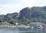 写真：Worksite Ruins of Kitagi-shima Quarry and Remains of Stone-Cutting Work and Culture, As Seen from a Community Road