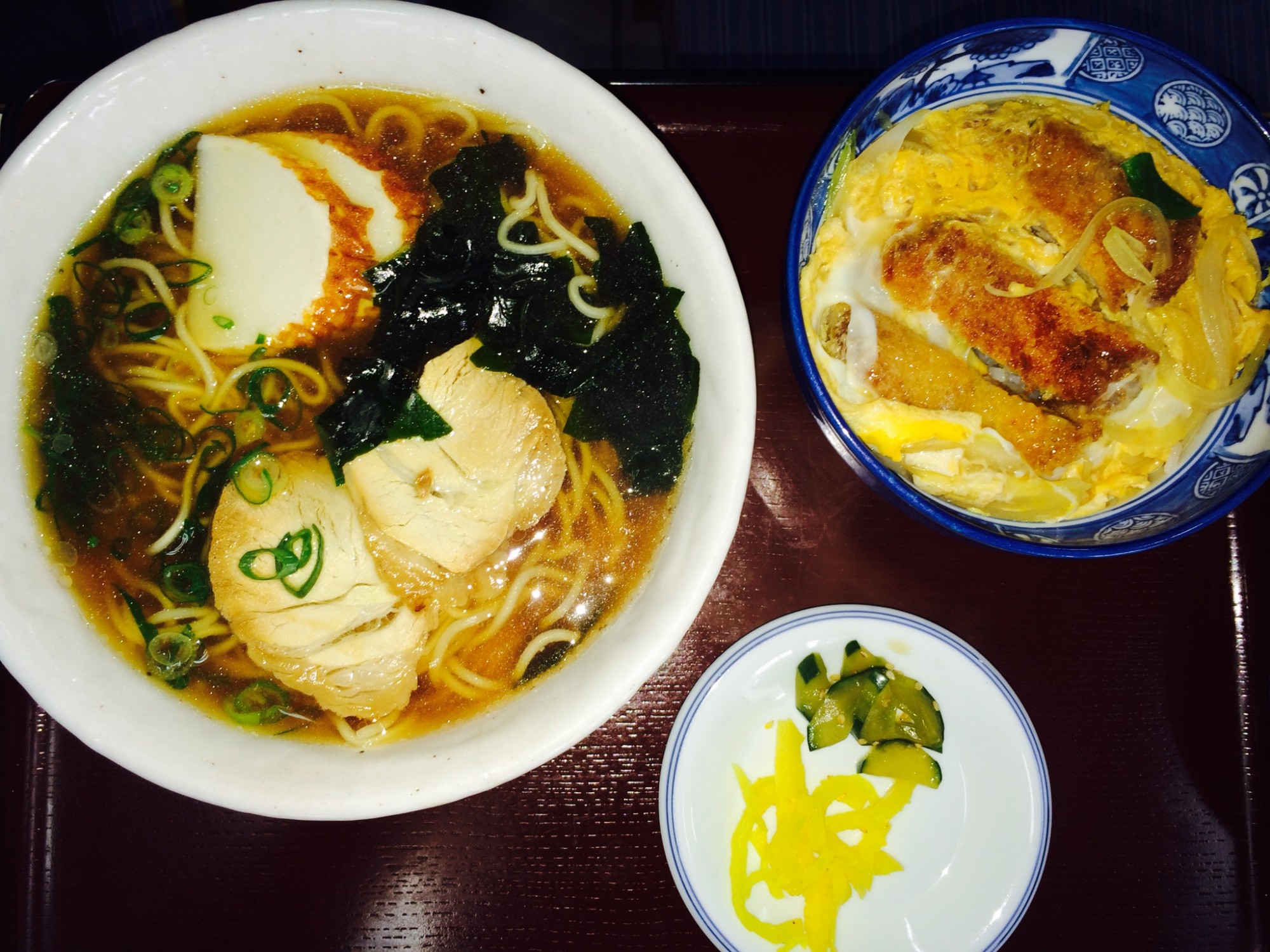写真：お食事処 かもめ