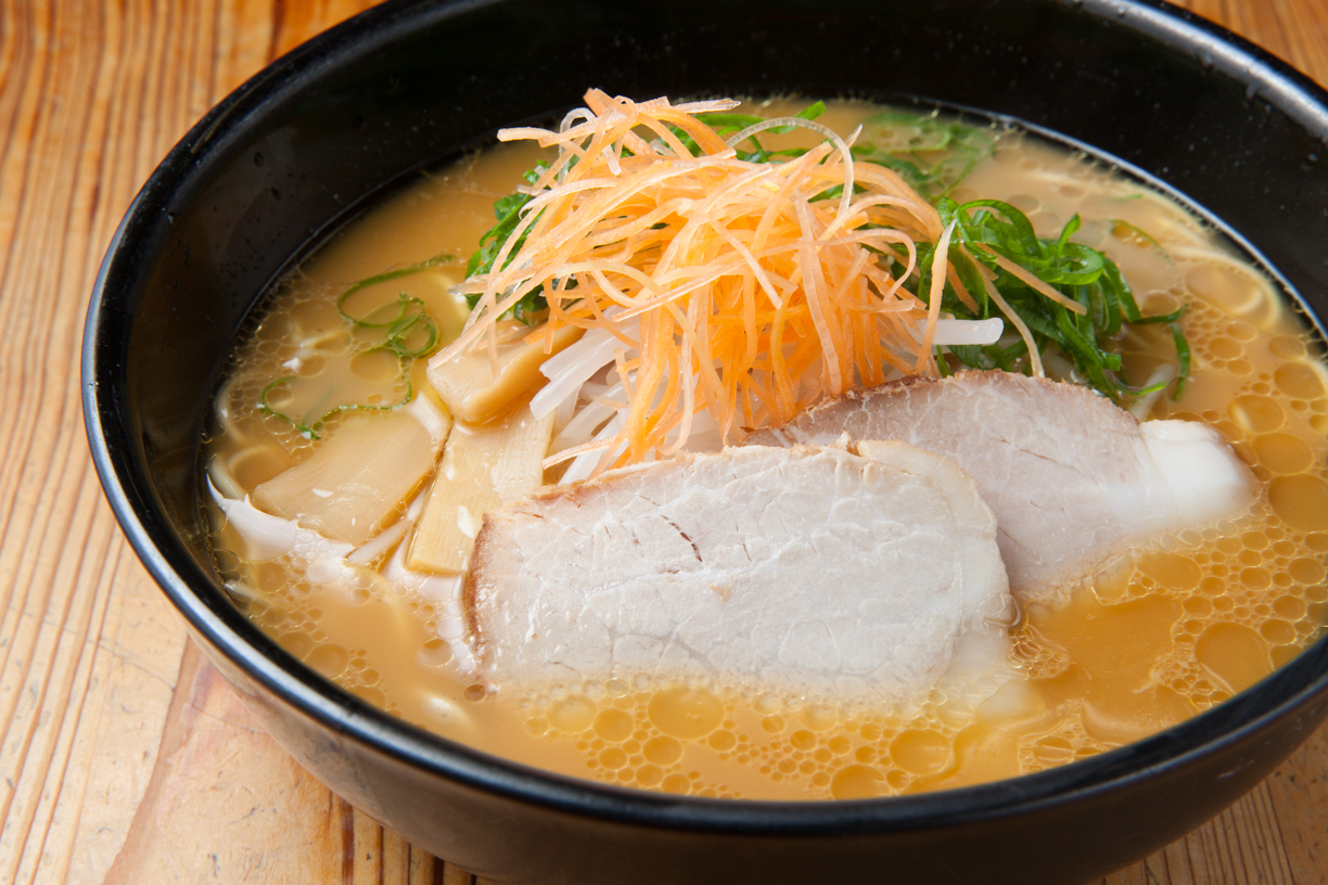 写真：ラーメン・ギョーザのとんぺい