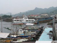 写真：白石島、白石港へ到着